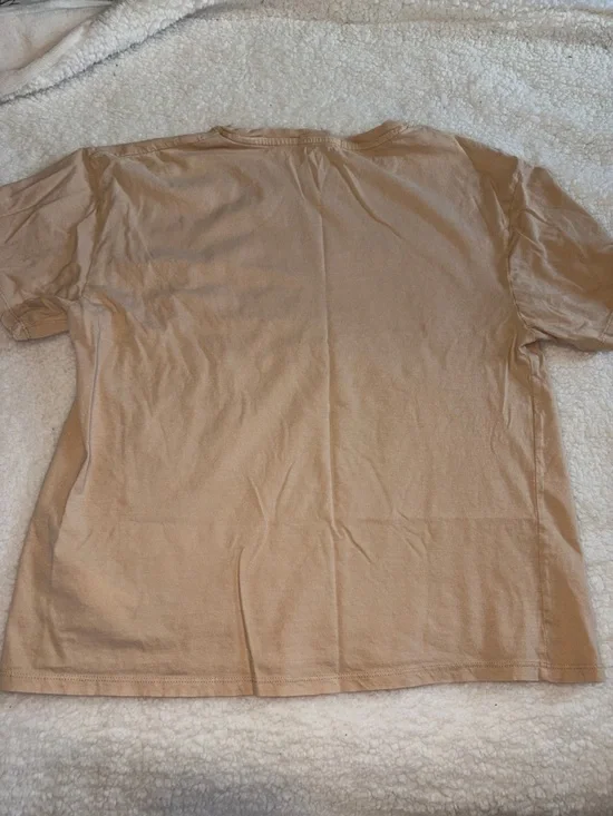 Charlotte Russe Beige Manhattan Graphic Tee - Picture 6 of 6